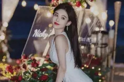 赵子琪被淘汰才1天网友却扒出其黑历史评论区炸锅了